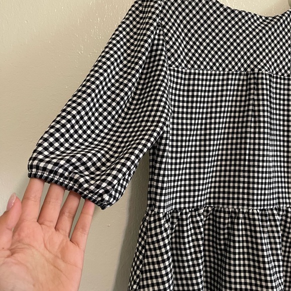 Monteau Black and White Checkered Top with Bow Details - Picture 6 of 6